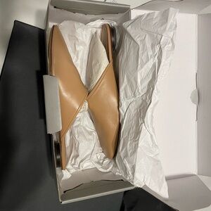 New Everlane mule with box. Never worn.